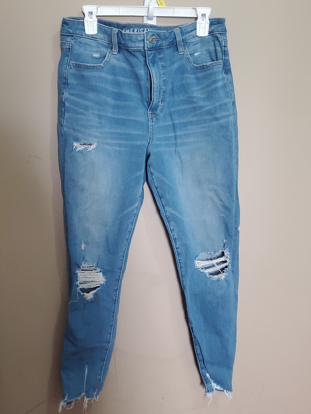 American Eagle Outfitters Light Wash Ripped Skinny Jeans Size 14